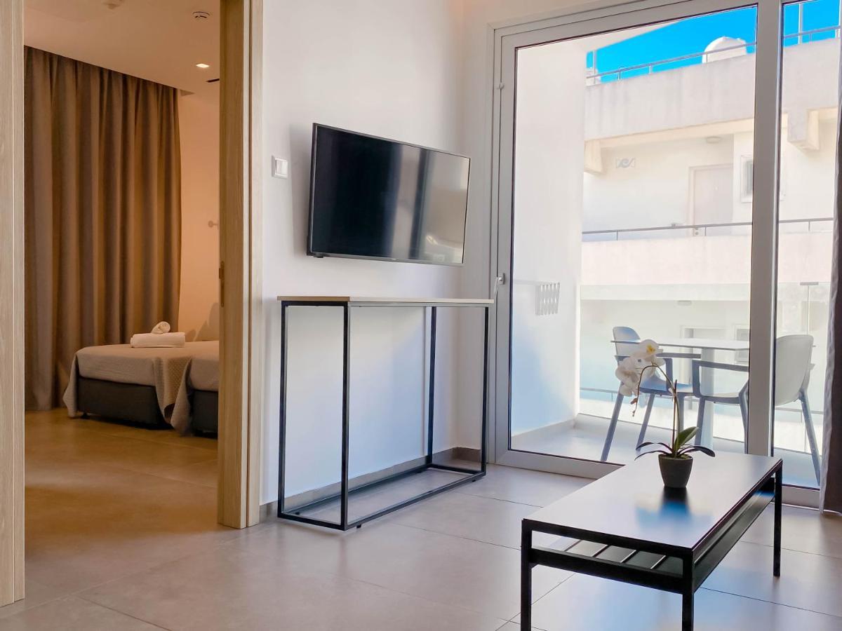 Caramela Luxury Apts Aya Napa Dış mekan fotoğraf