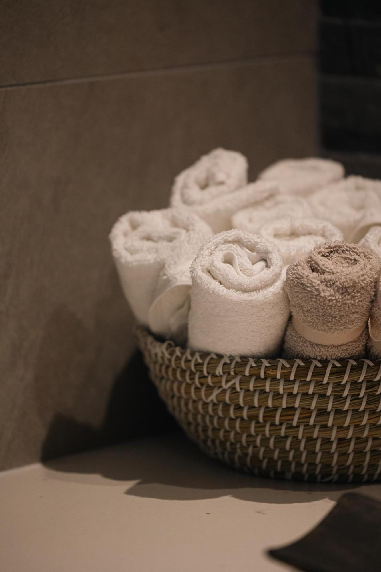 Caramela Luxury Apts Aya Napa Dış mekan fotoğraf