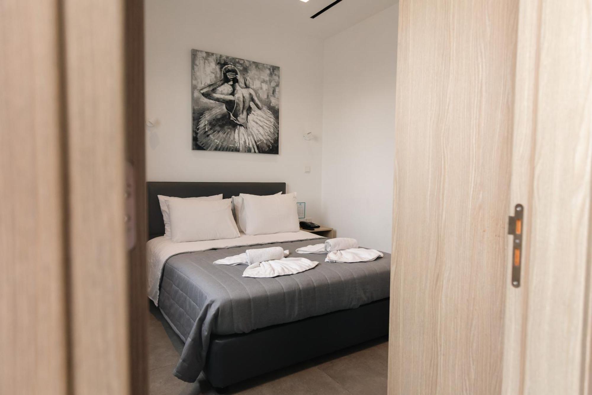 Caramela Luxury Apts Aya Napa Dış mekan fotoğraf