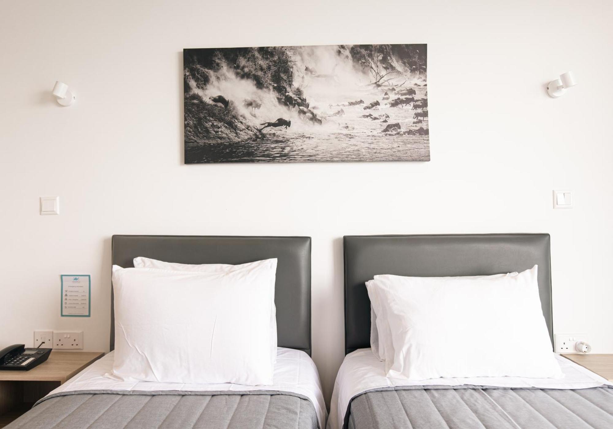 Caramela Luxury Apts Aya Napa Dış mekan fotoğraf